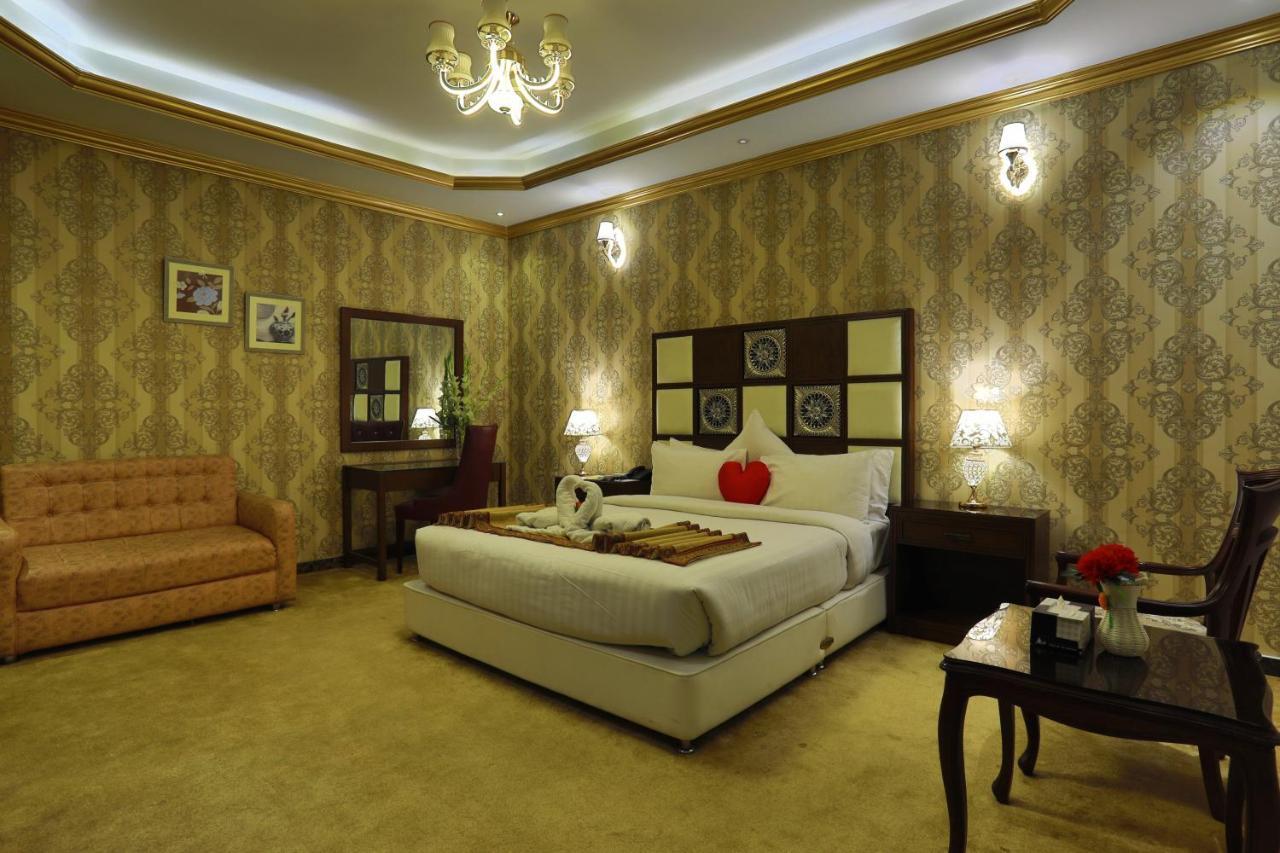 Rachna Hotel Gujranwala Eksteriør billede