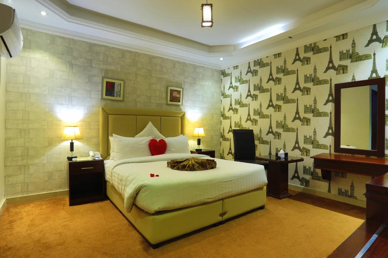 Rachna Hotel Gujranwala Eksteriør billede
